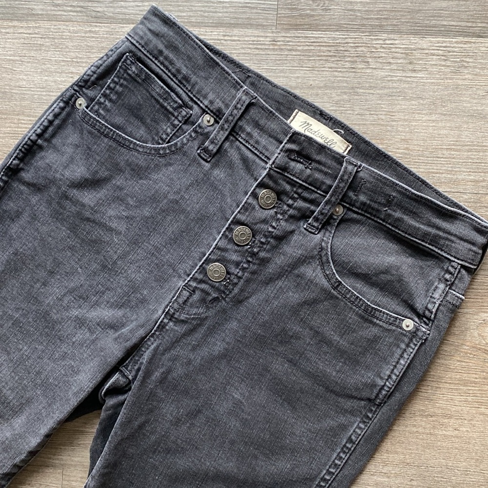 Madewell 10”high rise skinny jeans in charcoal wash, button up, size 27 petite